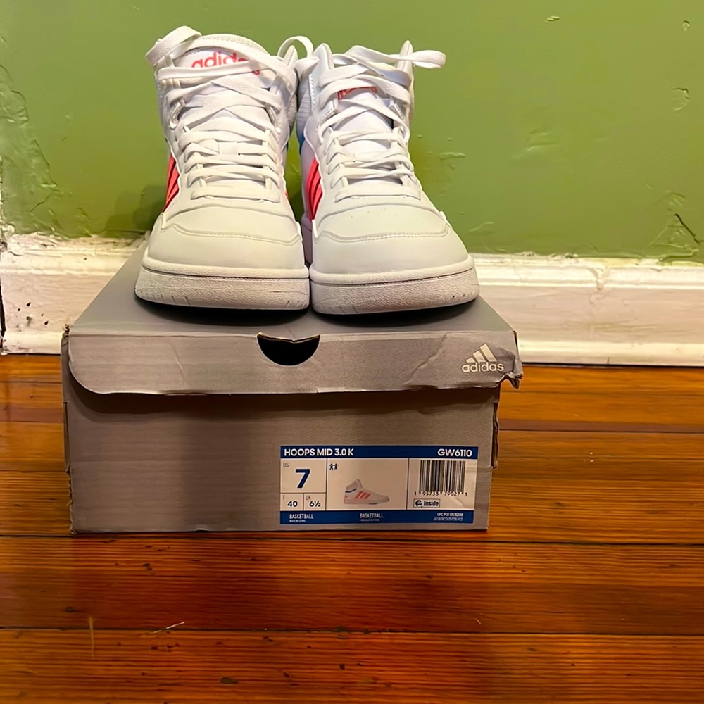 Hoops Mid 3.0 Shoes Girls size 7